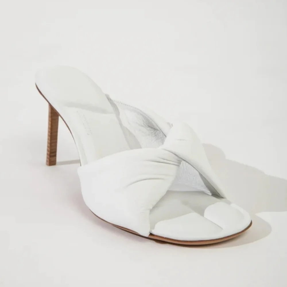 Jacquemus Bagnu White Leather Heels Size 7.5